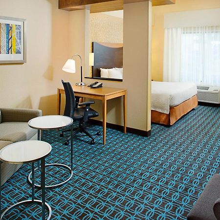 Fairfield Inn & Suites By Marriott San Antonio Seaworld / Westover Hills Экстерьер фото
